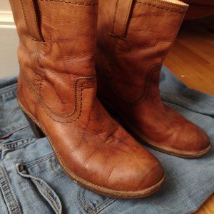 Frye Carson style short boots womens size 10